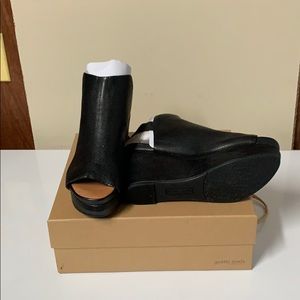 Kenneth Cole Gentle Souls Jasper wedge sandal!